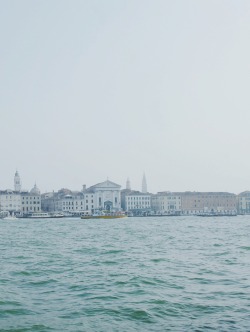 cuppocoffee:  grand canal & a baby canal italy, 2010 