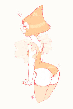 ttyto-alba: There needs to be more Yellow Pearl booty…  that