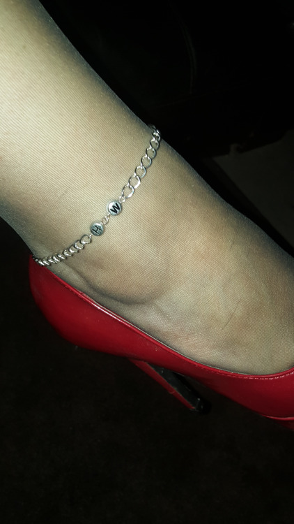 lickmywife69:  love my wife in her barley black tights red stilettos and her “HOT WIFE” ankle bracelet 