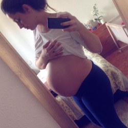 maternityfashionlooks:  ’ “40 weeks my princess” From @beatrizarancew