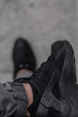 blvck-zoid:  Follow BLVCK-ZOID for fashion repcode ‘blvckzoid’ at Karmaloop for