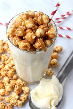 verticalfood:  Bourbon Caramel Corn Milkshake 