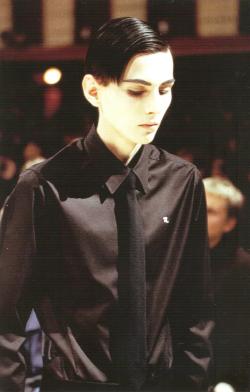 dekonstruktivisme:  Raf Simons autumn—winter 1998—99. Raf