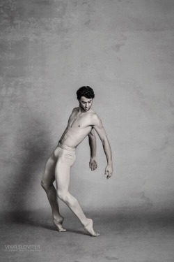 pas-de-duhhh: Arian Molina Soca dancer with Pennsylvania Ballet