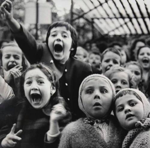 Children at a Puppet Theatre, Paris, 1963. Photo by Alfred Eisenstaedt.https://painted-face.com/