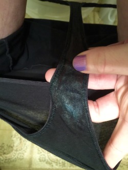 jigglybeanphalange:  Friday’s wet and creamy panties never