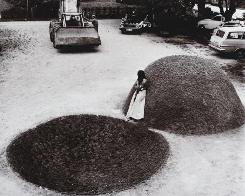 lamus-dworski:“Sculpture for the Earth” (“Rzeźba dla Ziemi”)