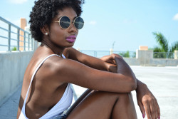 blackfashion:  Cris CrisdaCat.com