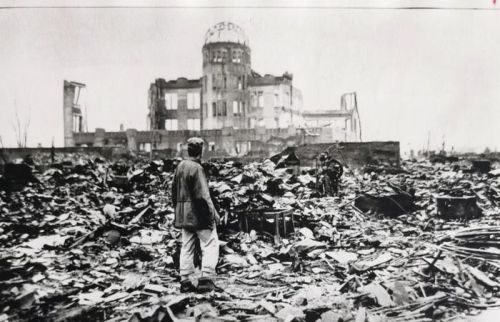 AP Wirephoto - Hiroshima after Atomic Bomb, Japan 1945Nudes &