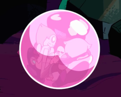 pearlarchives:  everyone is literally in garnets lap garnet can