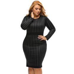 beautiful-real-women:  Fashion for girls with curves in style
