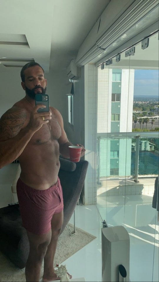 macho-xavier-xxx: