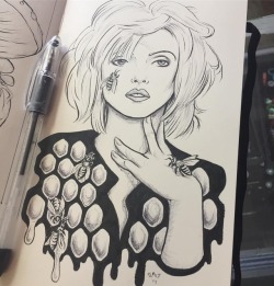 thegothicalice:Borrowed Debbie Harry’s face for a bee lady