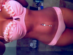 smackmybxxtchup:  new belly ring &bikini!  