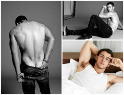 aheyheynowstuff:  hothungjocks:  Nick Jonas (again and again!)