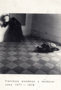 miss-catastrofes-naturales:  Francesca Woodman A Maldoror -