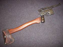 modeseven777:  rocketumbl:  Hatchet-Stock for a C96 Mauser  axegunaxeguncommencing