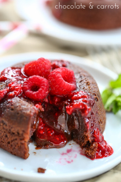do-not-touch-my-food:  Raspberry Molten Cakes