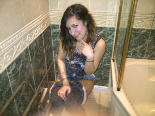 dimitrivegas:  Decided to poop