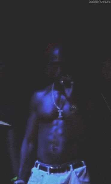 thuglifeboy:  overstandlife:  Tupac  nicotine 