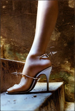 helmutnewtonphoto:  1999 For Vogue It March - Shoe by Tristian