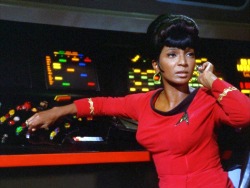 rhyfeddu-partyofone:  whataboutbobbed:  Nichelle Nichols (December