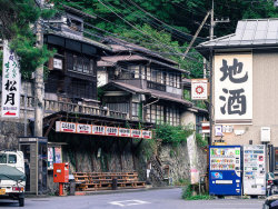 japan-overload:  The countrified hot spring resort by come_in