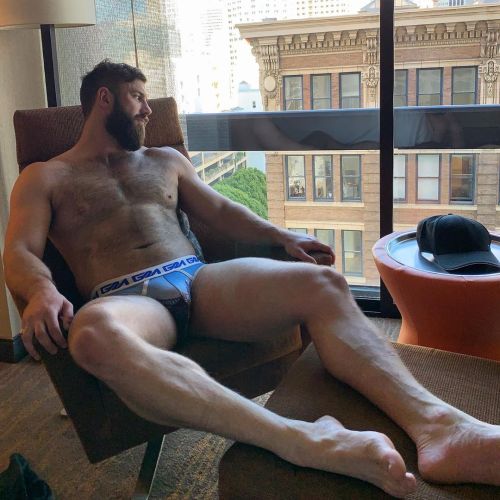 ultra-masculine:  David Marshall (@davemarshall89 on IG)