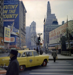 yesterdaysprint:  Times Square, New York, 1962    DIRTY OLD NEW