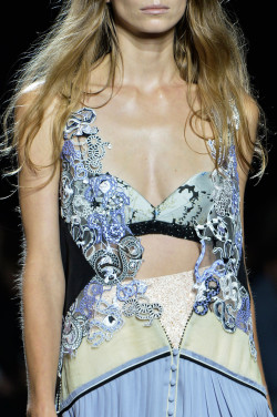 highqualityfashion:  Mary Katrantzou SS 15 