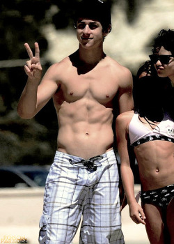 David Henrie.