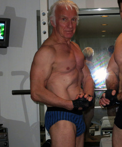 wrestlerswrestlingphotos:  canadian gay bodybuilder GlobalFight