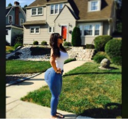 thickebonybooty:  Thick Ebony Booty in Tight Jeans Click here