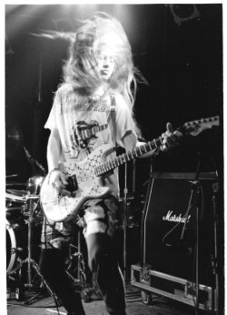 and-the-distance:  Jerry Cantrell - Alice in Chains 