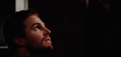 neitherheavenorhell:  #oliver ‘can’t take my eyes off felicity’