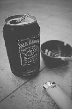 thread-of-hope:  *Tennessee whiskey*