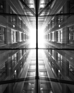 theonlymagicleftisart:Black and white architectural photography