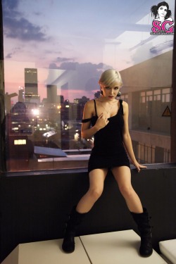 suicidegirls-southafrica:  Lunar Suicide - City of Gold  Photographer: