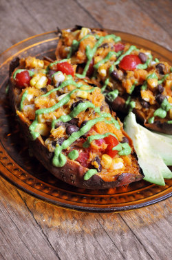 vegan-yums:  Southwestern Stuffed Sweet Potatoes / Recipe