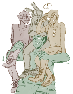 mickuro:  too lazy to draw their actual outfits sweats