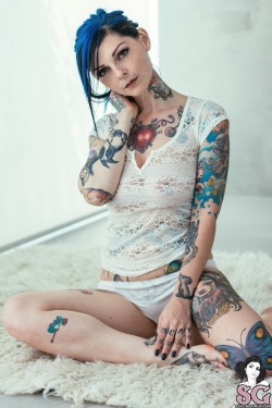 sexytattoedgirls1.tumblr.com/post/120840117532/