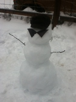 esmeblaise:  So we got perfect snowman-making snow today soooooo