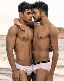 queen-screen:  Lucas Domingues & Yago Felipe    ♛ QS-NakedActors@blogspot