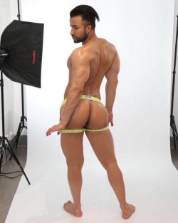 undiedude2:@jabril1111 CLICK HERE TO ENTER TO WIN 躔 OF JOCKSTRAPS