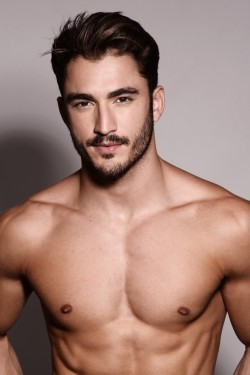 cpjw1108:  hotguysnextdoor:  handsomemales:  diego amaral by