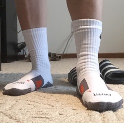 soxnjox:  My favorite Nike Elites before meeting up with Coach