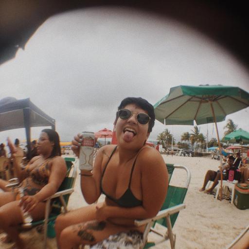 Curtindo um som no fone de ouvido