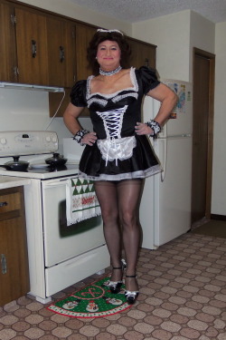 maidteri:   Just waiting for the oven to heat up!  