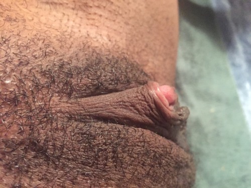 bigclitblackwomen:  honeyclitgoddezz:  Sometimes I shave everything and sometimes I donâ€™t. Some of my lovers beg for hair and others like it shaved. I prefer it shaved because I am more sensitive then because my clit is so unprotected by anything but