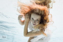 socialfoto:  Underwater portrait  by MartinHirsch